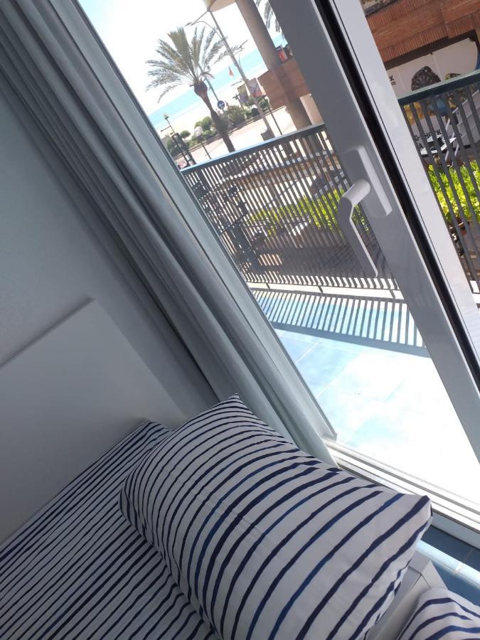 Apartamento Con Terraza Vistas Al Mar Apartment Lloret de Mar Bagian luar foto