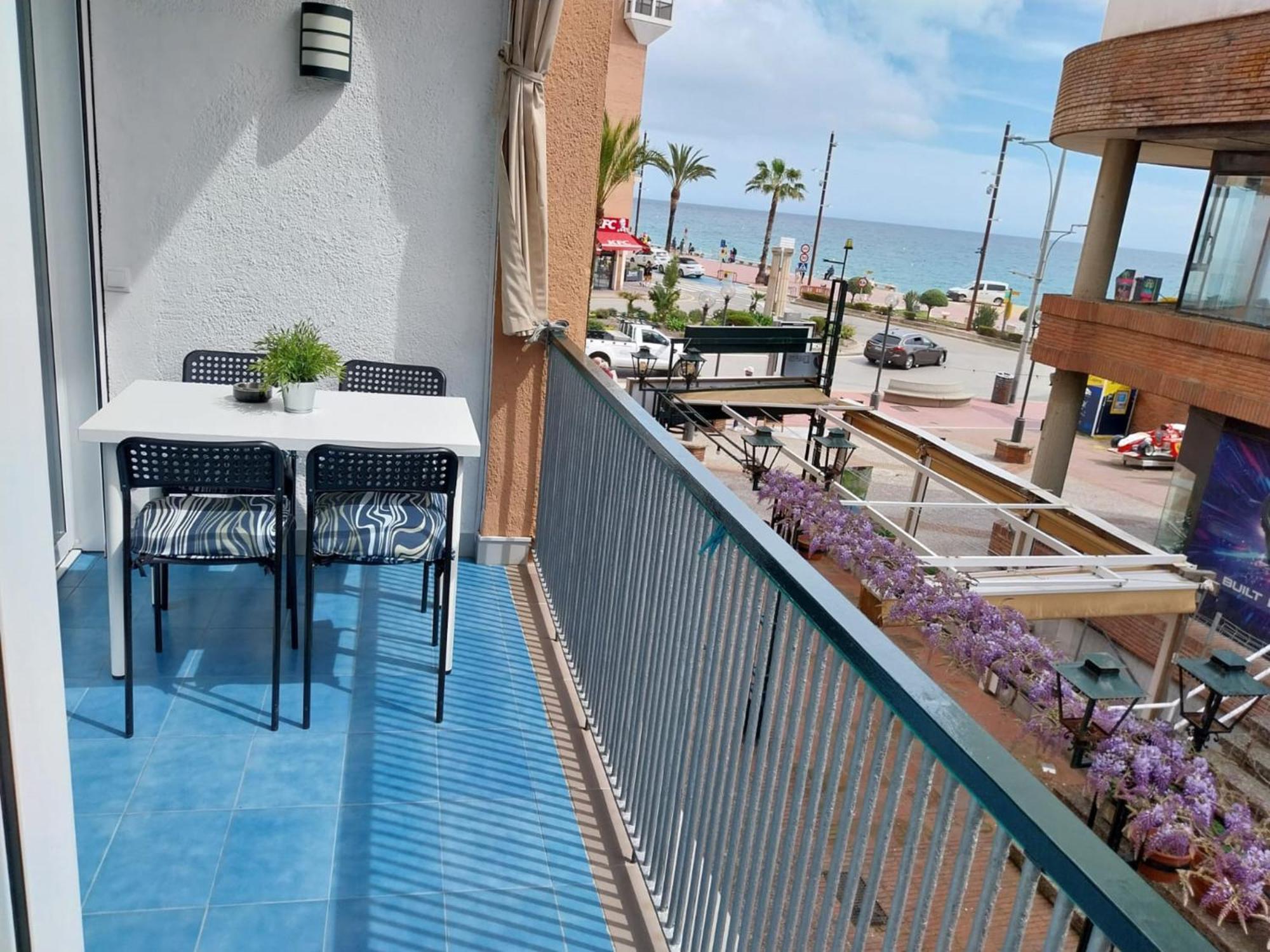 Apartamento Con Terraza Vistas Al Mar Lloret de Mar Bagian luar foto