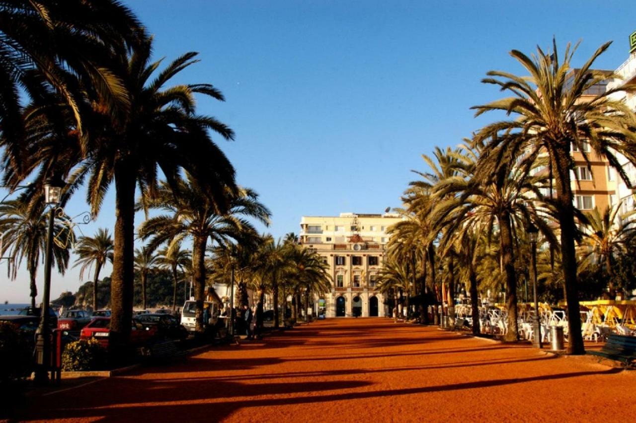 Apartamento Con Terraza Vistas Al Mar Lloret de Mar Bagian luar foto